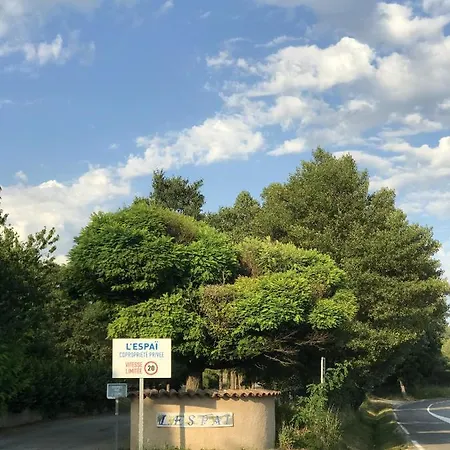 Maison Charmante A Avec Piscine Partagee Holiday home Saint-Martin-de-Bromes