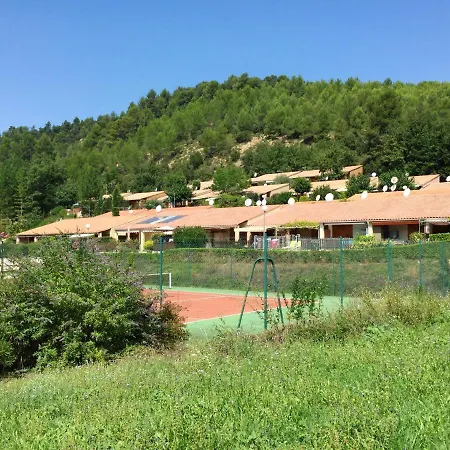 Dom wakacyjny Maison Charmante A Avec Piscine Partagee