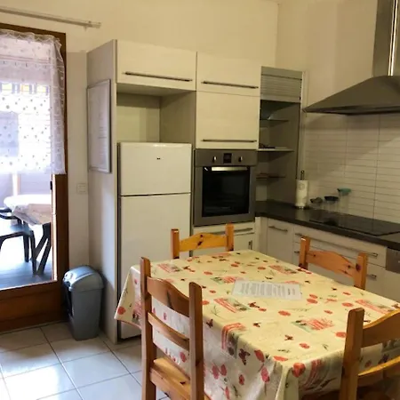 Dom wakacyjny Maison Charmante A Avec Piscine Partagee *