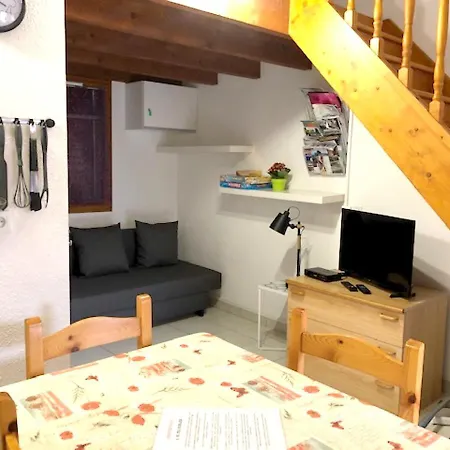 Dom wakacyjny Maison Charmante A Avec Piscine Partagee Saint-Martin-de-Brômes