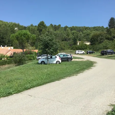 Hébergement de vacances Maison D'une Avec Piscine Partagee Et Jardin Clos A Martin De Bromes *