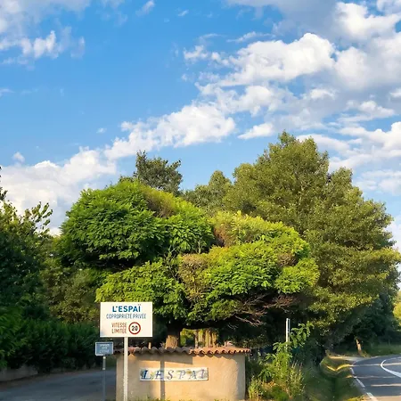 Hébergement de vacances Maison D'une Avec Piscine Partagee Et Jardin Clos A Martin De Bromes Saint-Martin-de-Brômes