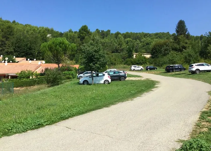Holiday home Maison Charmante A Avec Piscine Partagee