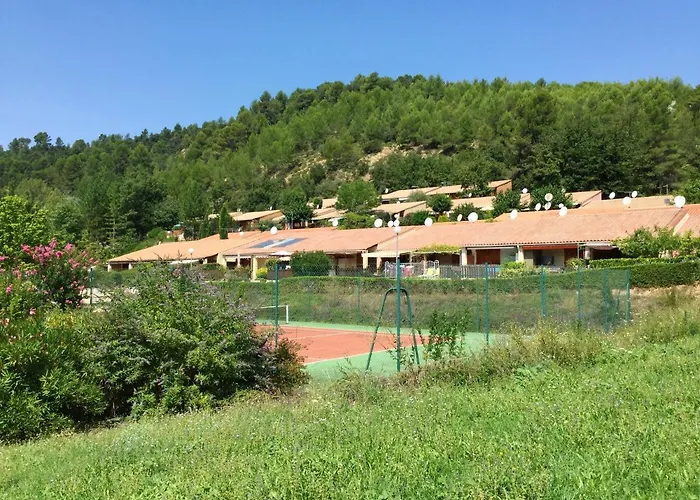 Holiday home Maison Charmante A Avec Piscine Partagee